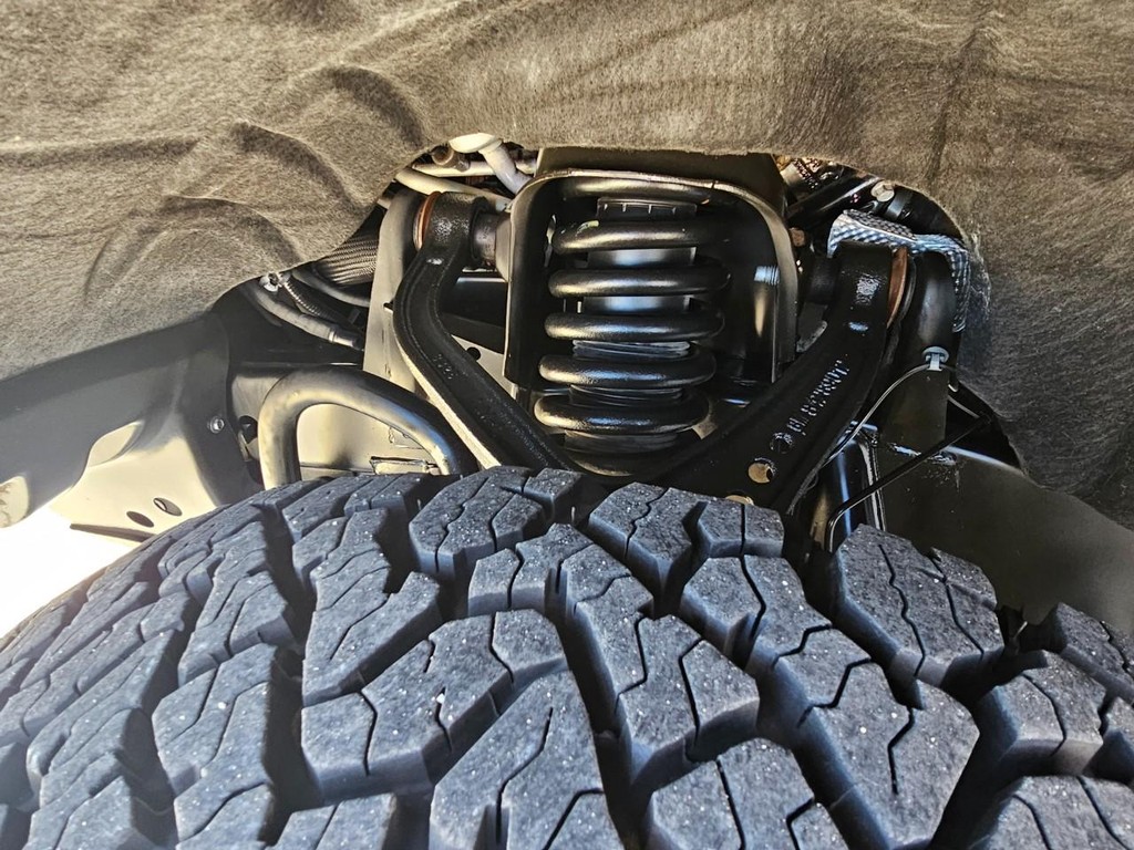 Chevrolet Colorado Vehicle Full-screen Gallery Image 18