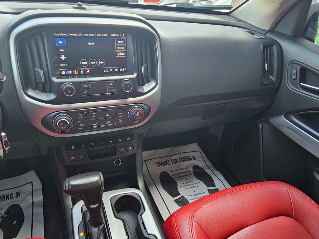 Chevrolet Colorado Vehicle Full-screen Gallery Image 38