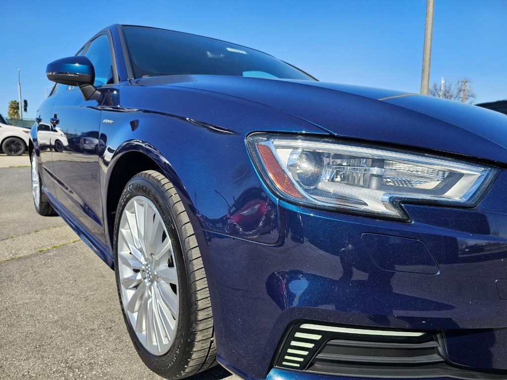 Audi A3 Sportback e-tron Vehicle Full-screen Gallery Image 10