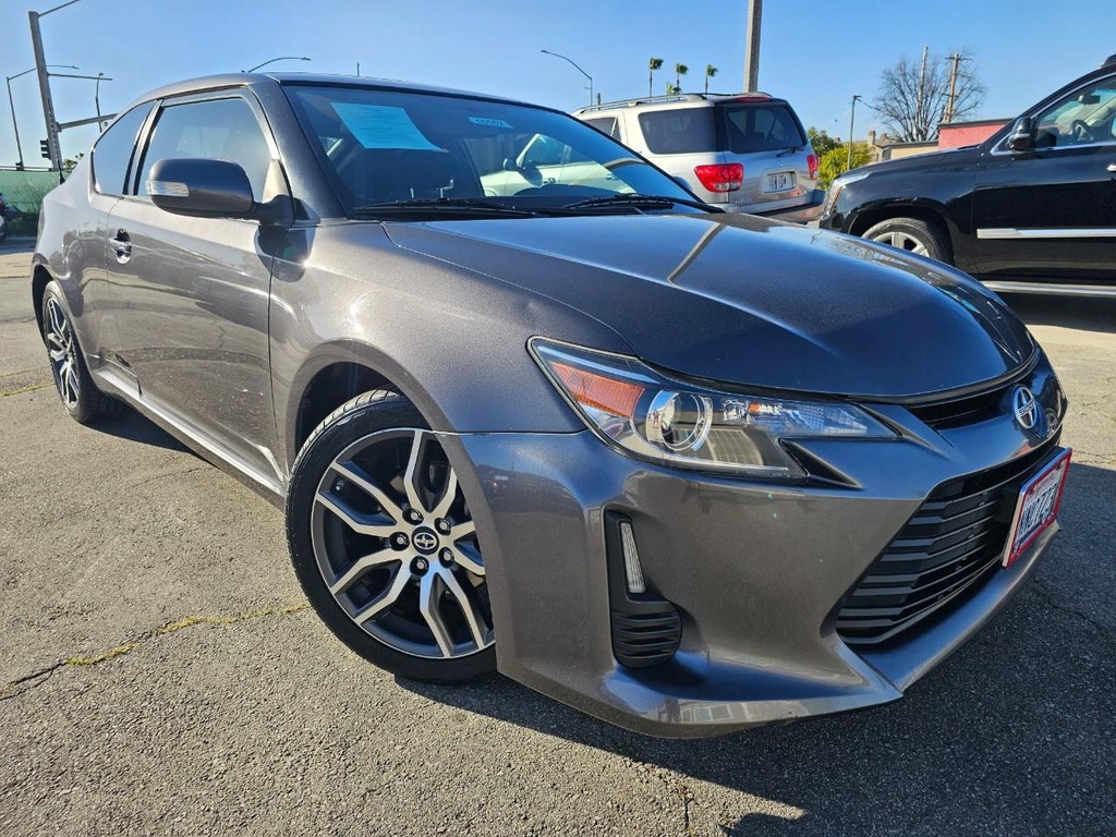 Scion tC Vehicle Full-screen Gallery Image 8