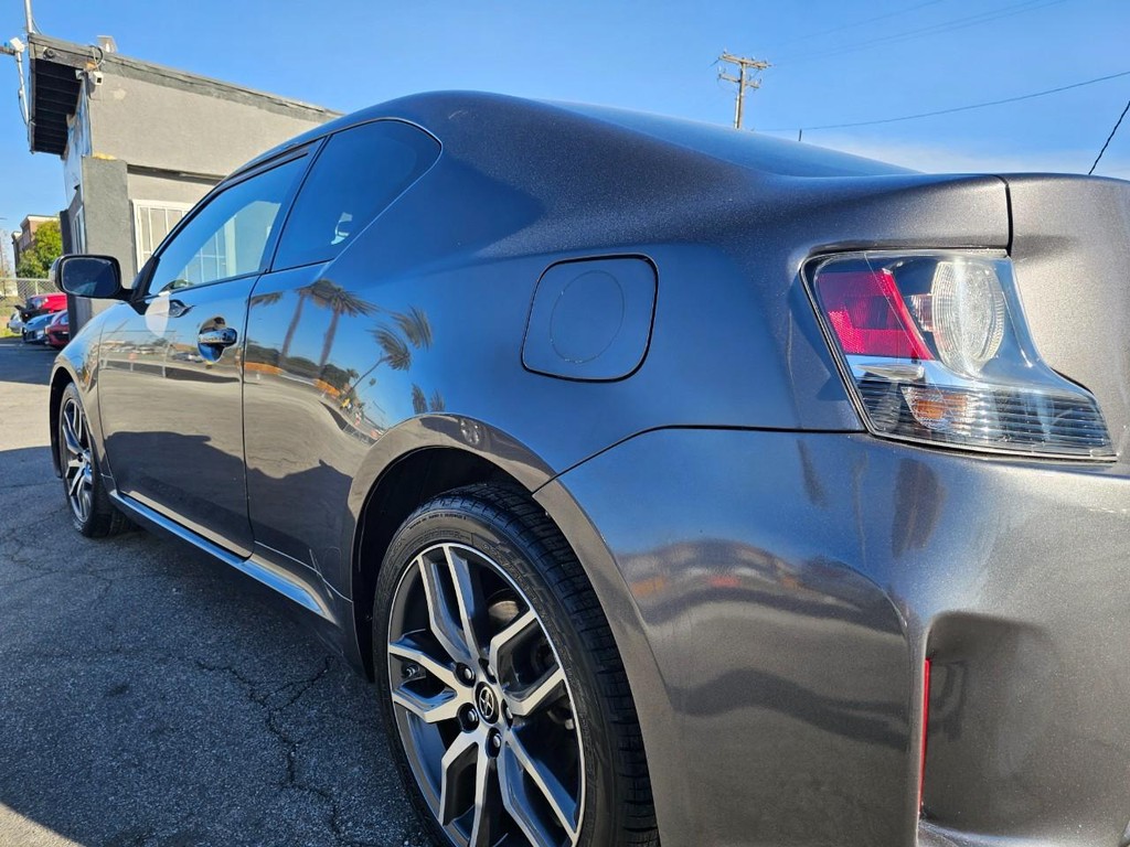 Scion tC Vehicle Full-screen Gallery Image 12