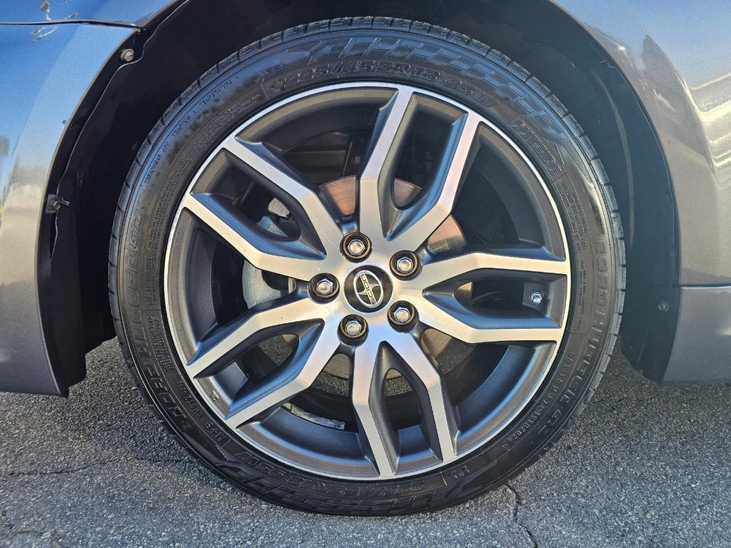 Scion tC Vehicle Full-screen Gallery Image 15