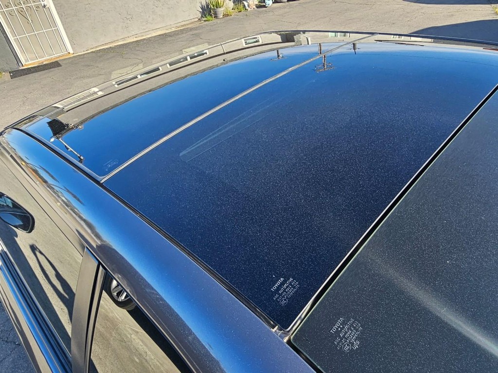 Scion tC Vehicle Full-screen Gallery Image 16