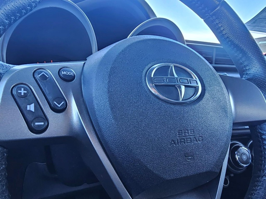 Scion tC Vehicle Full-screen Gallery Image 20