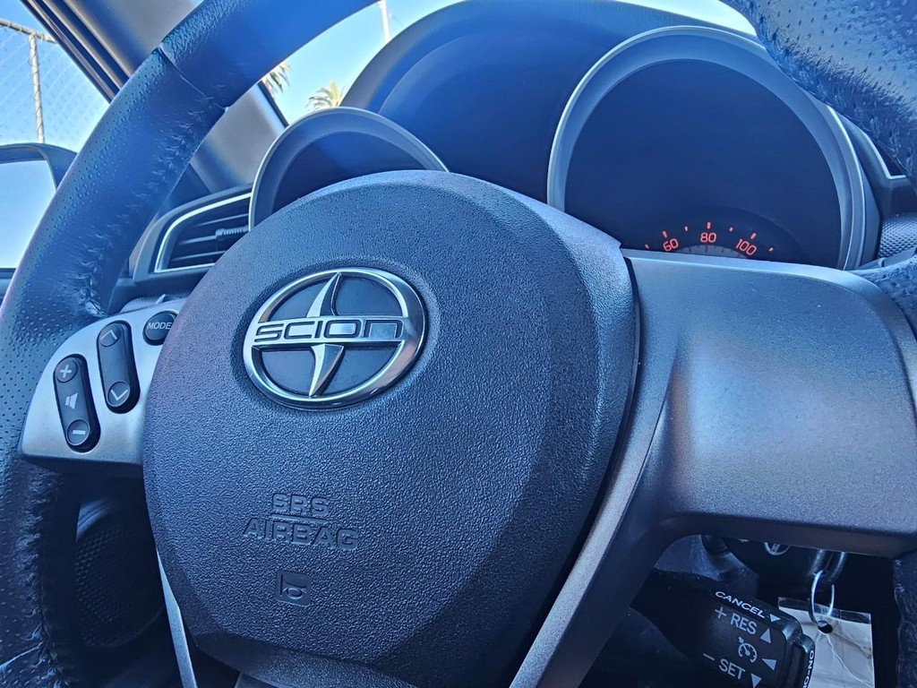 Scion tC Vehicle Full-screen Gallery Image 21