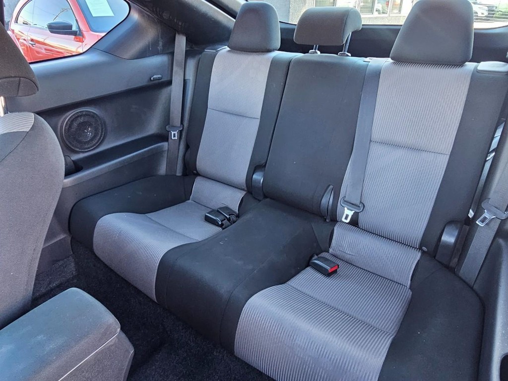 Scion tC Vehicle Full-screen Gallery Image 25