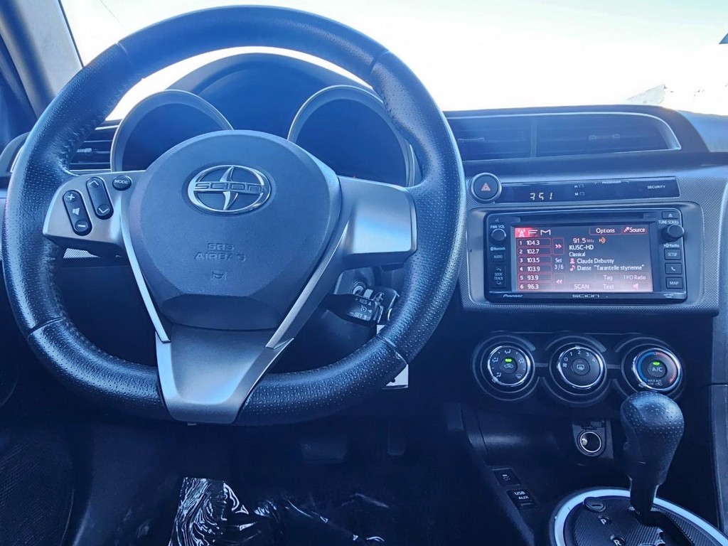 Scion tC Vehicle Full-screen Gallery Image 27