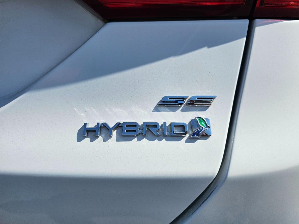 Ford Fusion Vehicle Full-screen Gallery Image 14