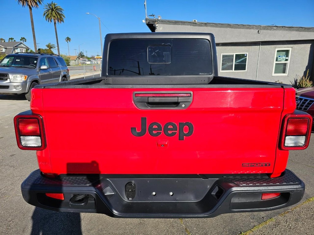 Jeep Gladiator Vehicle Full-screen Gallery Image 5