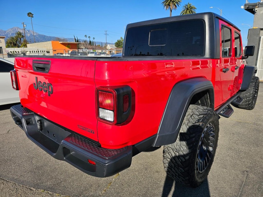 Jeep Gladiator Vehicle Full-screen Gallery Image 6