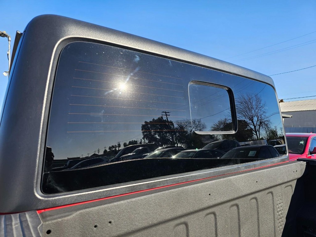 Jeep Gladiator Vehicle Full-screen Gallery Image 16