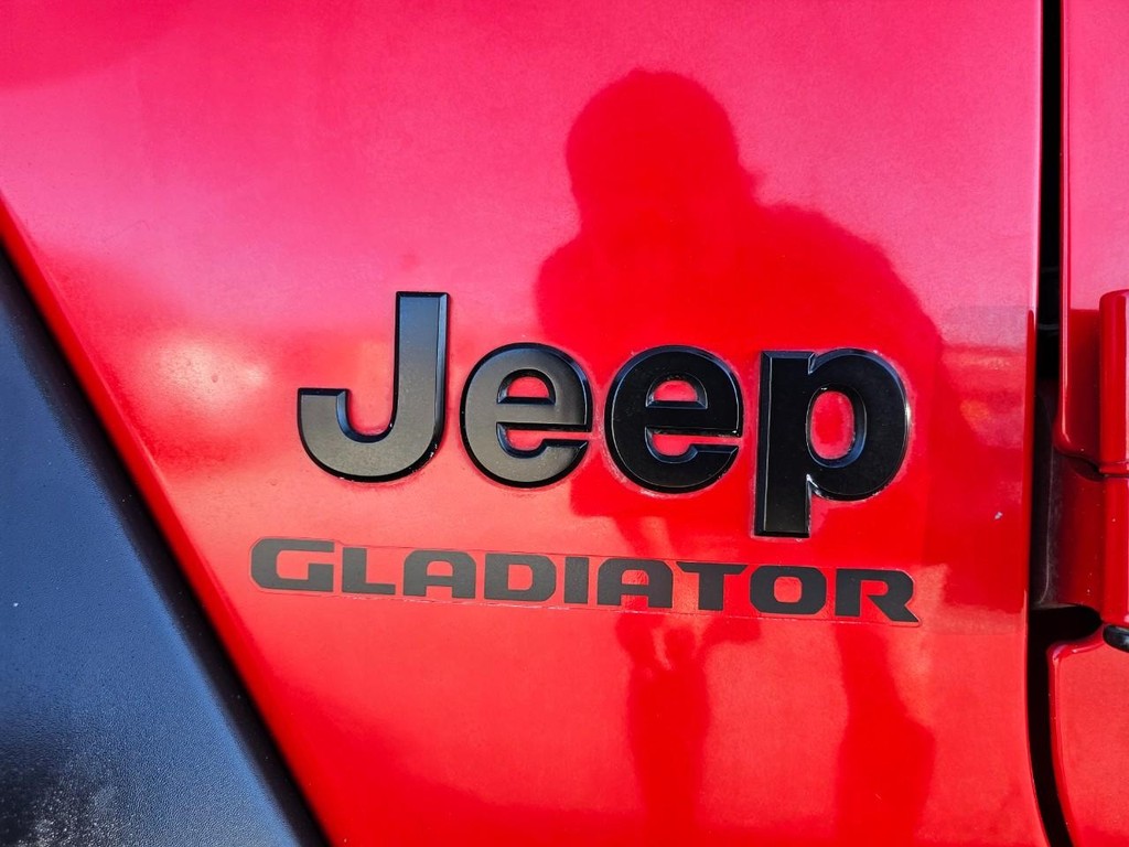 Jeep Gladiator Vehicle Full-screen Gallery Image 17