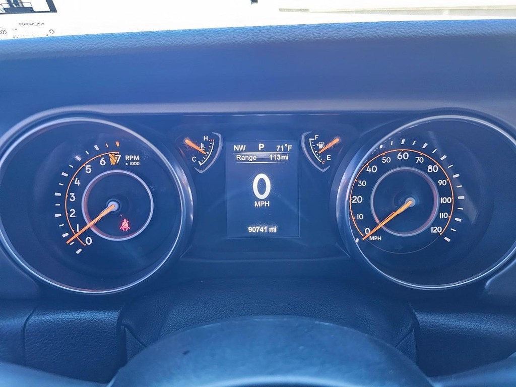 Jeep Gladiator Vehicle Full-screen Gallery Image 26