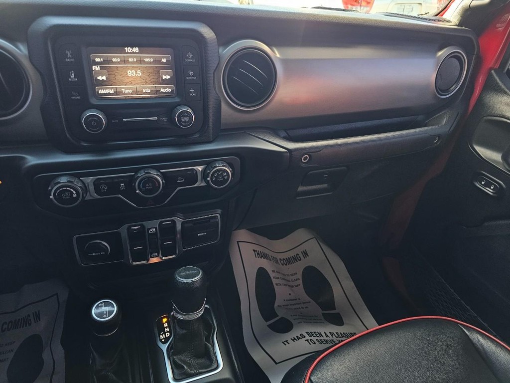 Jeep Gladiator Vehicle Full-screen Gallery Image 36