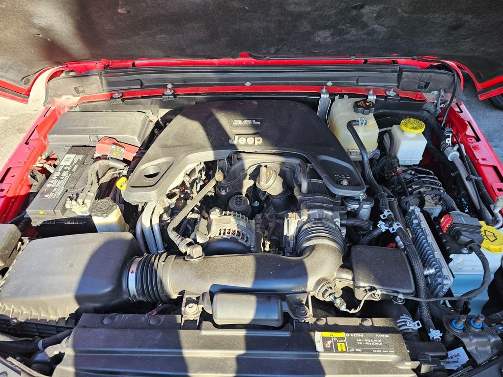 Jeep Gladiator Vehicle Full-screen Gallery Image 39