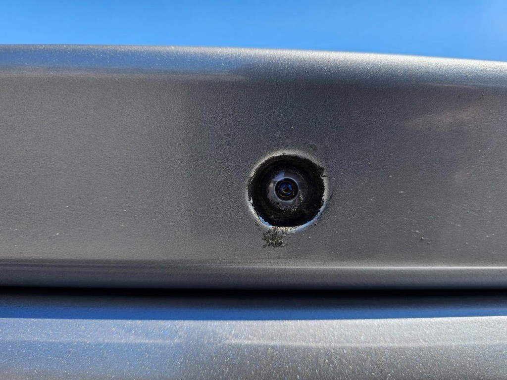 Dodge Challenger Vehicle Full-screen Gallery Image 14