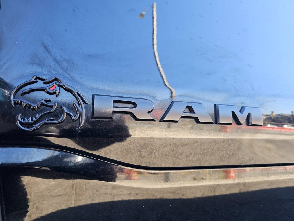 Ram 1500 Vehicle Full-screen Gallery Image 19