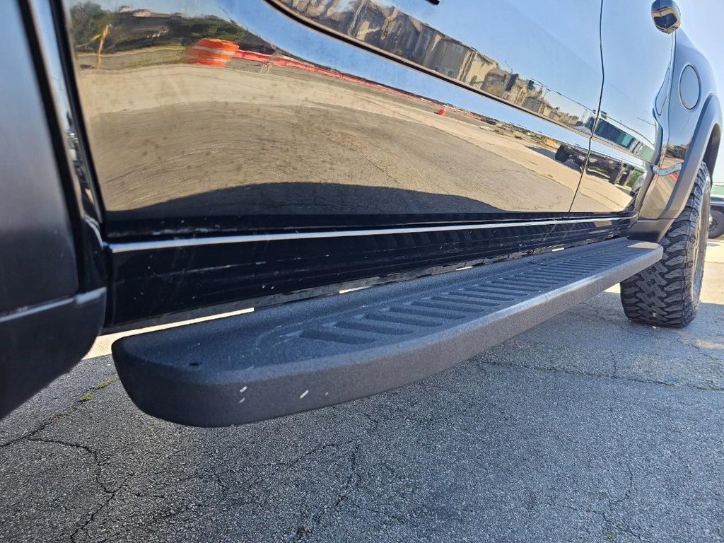 Ram 1500 Vehicle Full-screen Gallery Image 21