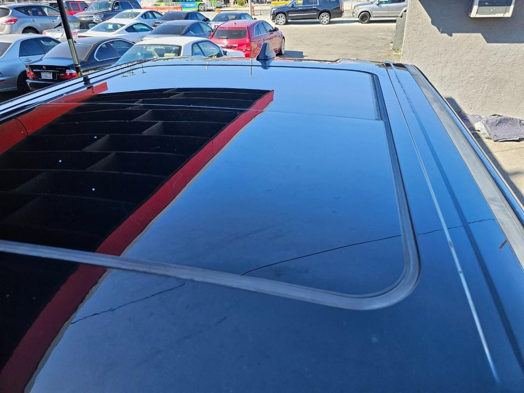 Ram 1500 Vehicle Full-screen Gallery Image 24