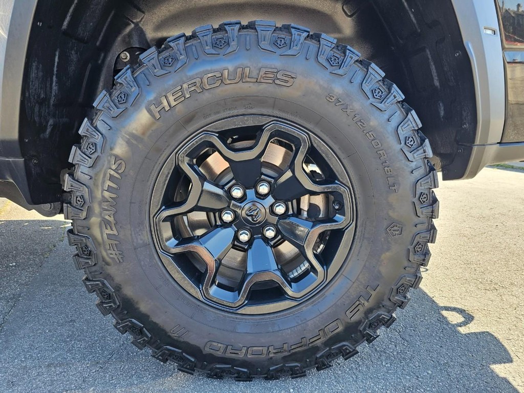 Ram 1500 Vehicle Full-screen Gallery Image 25