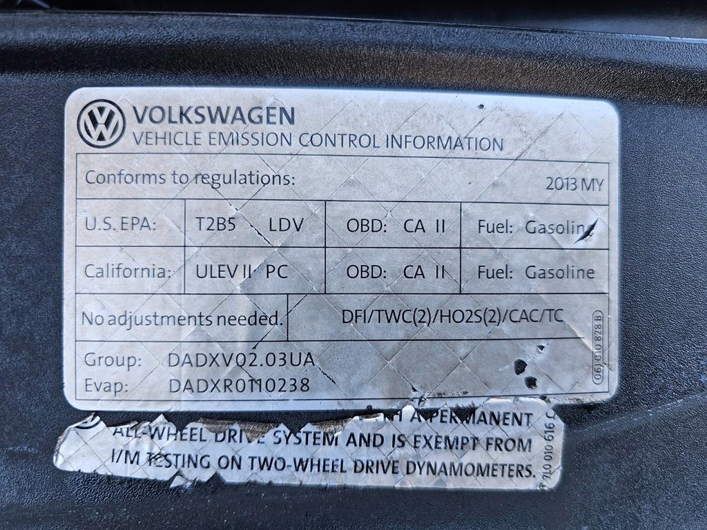 Volkswagen Golf R Vehicle Full-screen Gallery Image 39