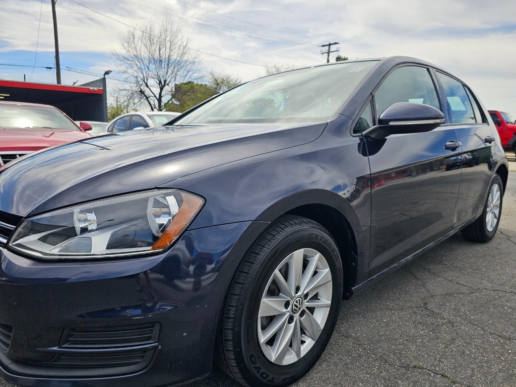 Volkswagen Golf Vehicle Full-screen Gallery Image 10