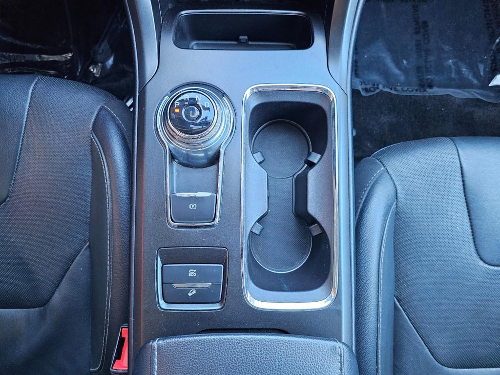 Ford Fusion Hybrid Vehicle Full-screen Gallery Image 33