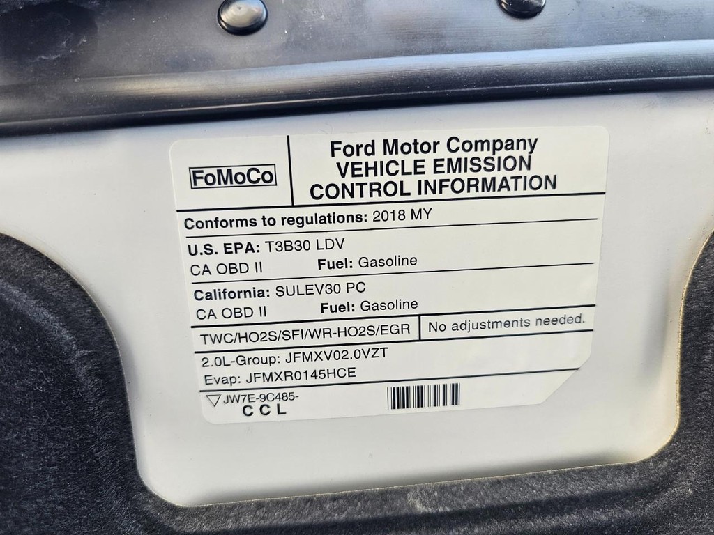 Ford Fusion Hybrid Vehicle Full-screen Gallery Image 37