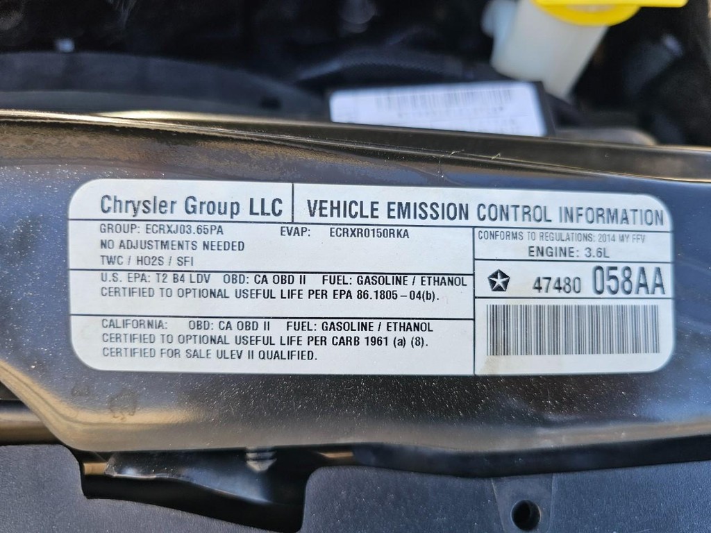 Chrysler Town & Country Vehicle Full-screen Gallery Image 40