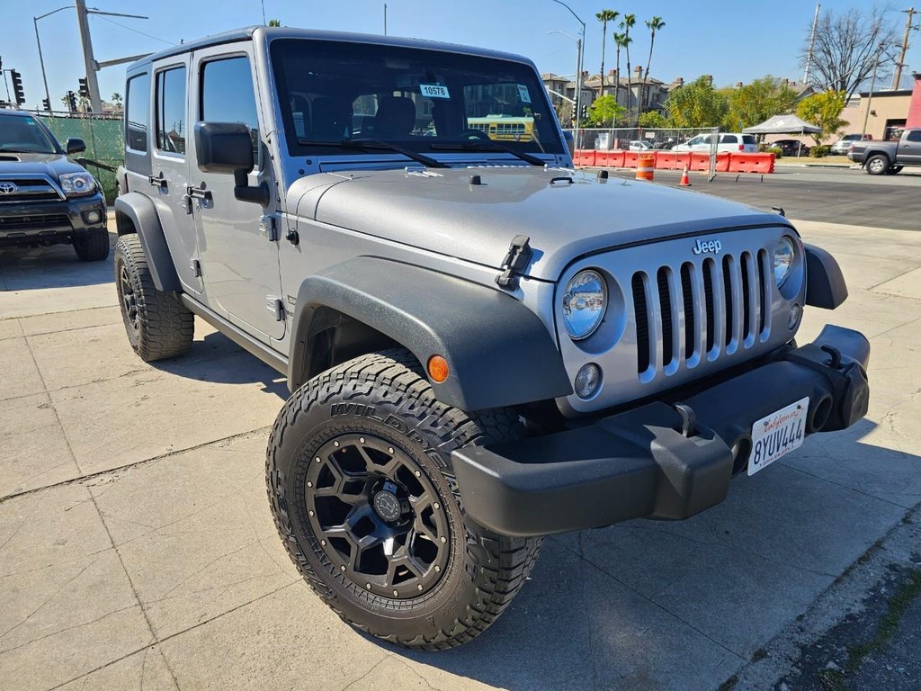 Jeep Wrangler Unlimited Vehicle Full-screen Gallery Image 8