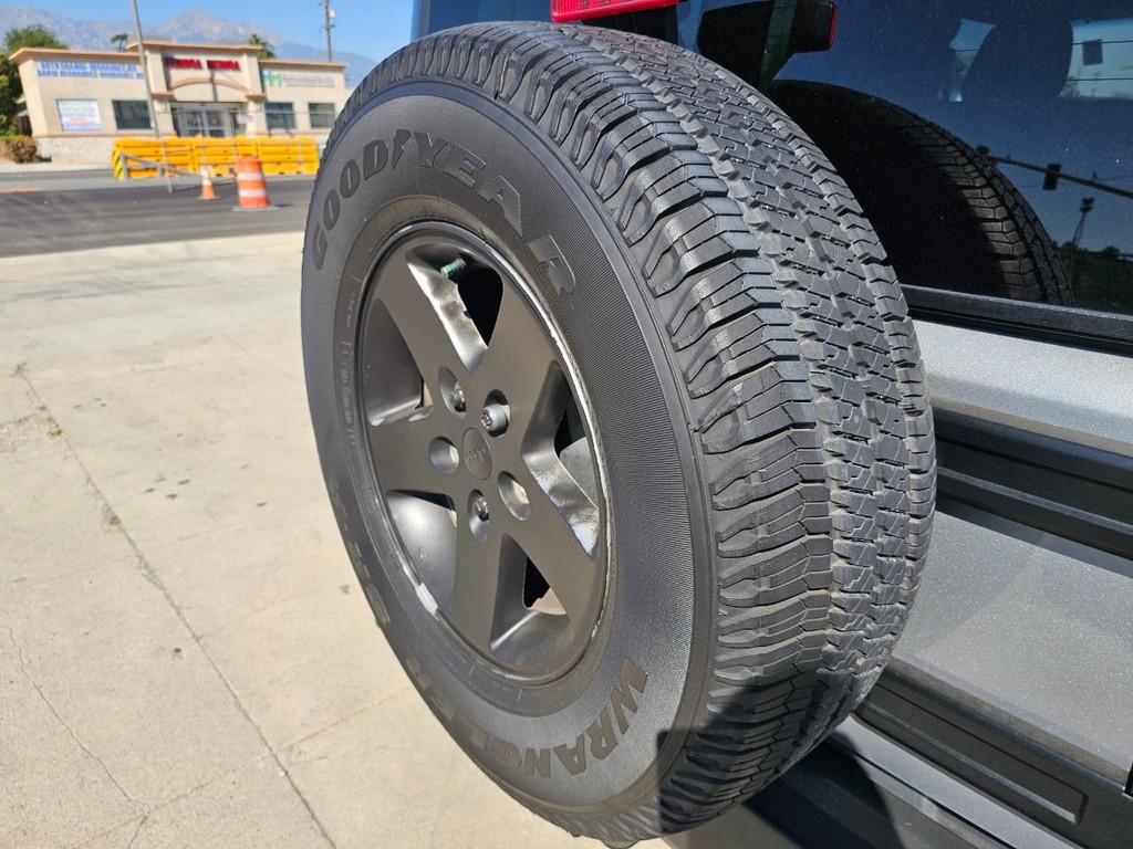 Jeep Wrangler Unlimited Vehicle Full-screen Gallery Image 14