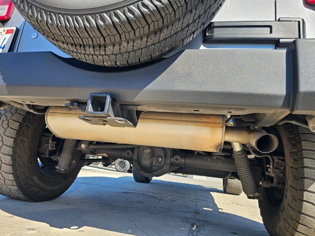 Jeep Wrangler Unlimited Vehicle Full-screen Gallery Image 15