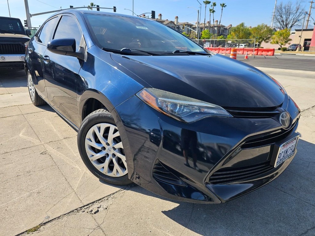 Toyota Corolla Vehicle Full-screen Gallery Image 8