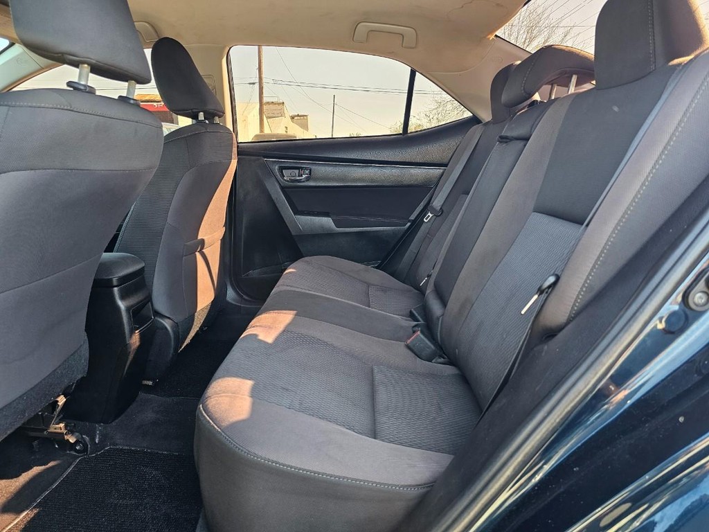 Toyota Corolla Vehicle Full-screen Gallery Image 25