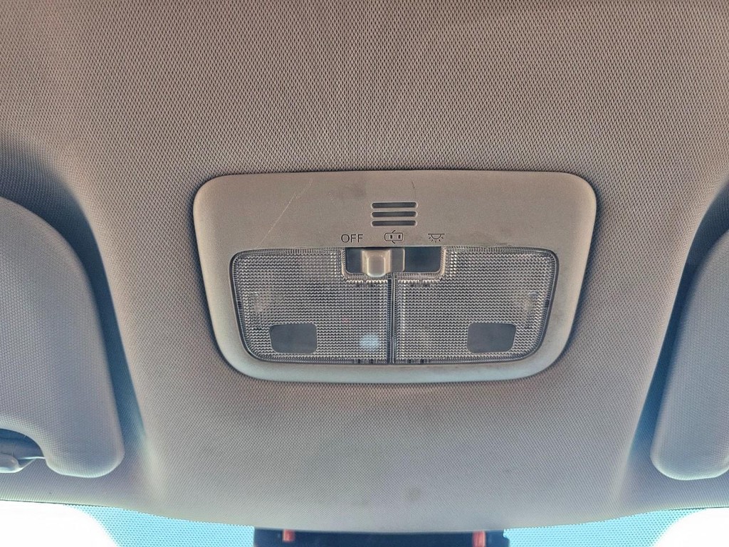 Toyota Corolla Vehicle Full-screen Gallery Image 33