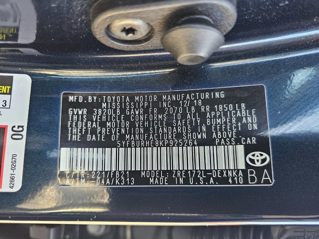 Toyota Corolla Vehicle Full-screen Gallery Image 37