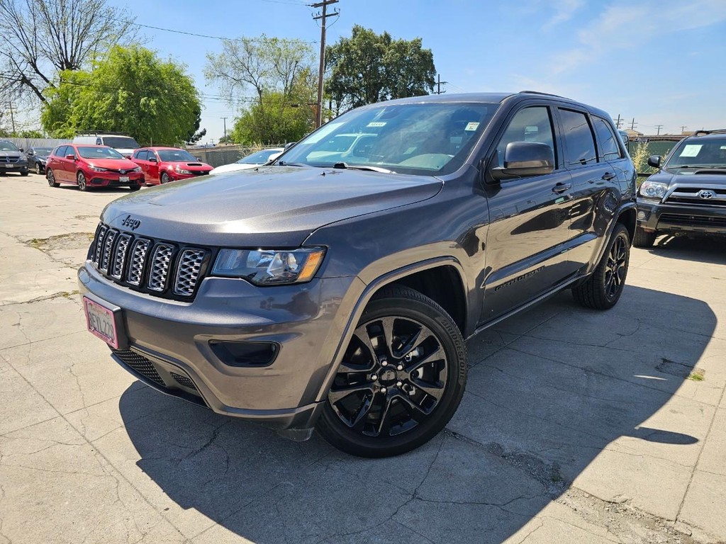 Jeep Grand Cherokee Vehicle Full-screen Gallery Image 2