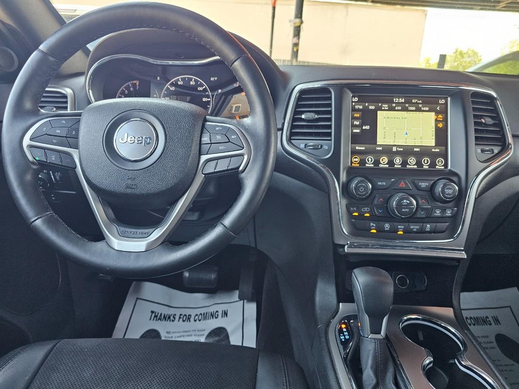 Jeep Grand Cherokee Vehicle Full-screen Gallery Image 29