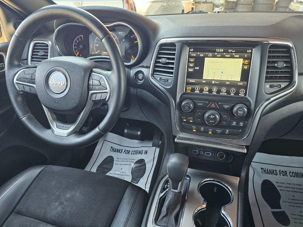 Jeep Grand Cherokee Vehicle Full-screen Gallery Image 31