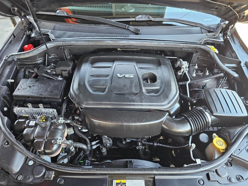 Jeep Grand Cherokee Vehicle Full-screen Gallery Image 37