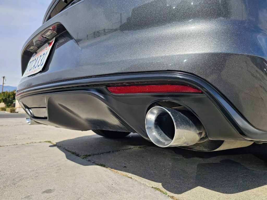 Ford Mustang Vehicle Full-screen Gallery Image 14