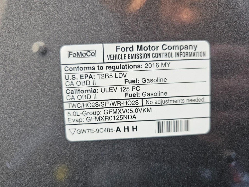 Ford Mustang Vehicle Full-screen Gallery Image 36