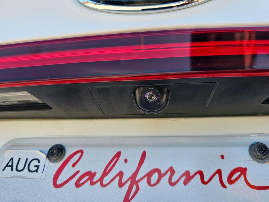 Kia Forte Vehicle Full-screen Gallery Image 14