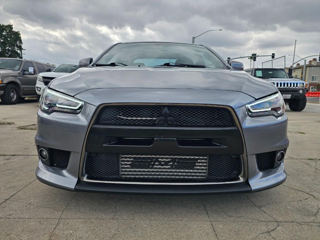 Mitsubishi Lancer Evolution Vehicle Full-screen Gallery Image 9