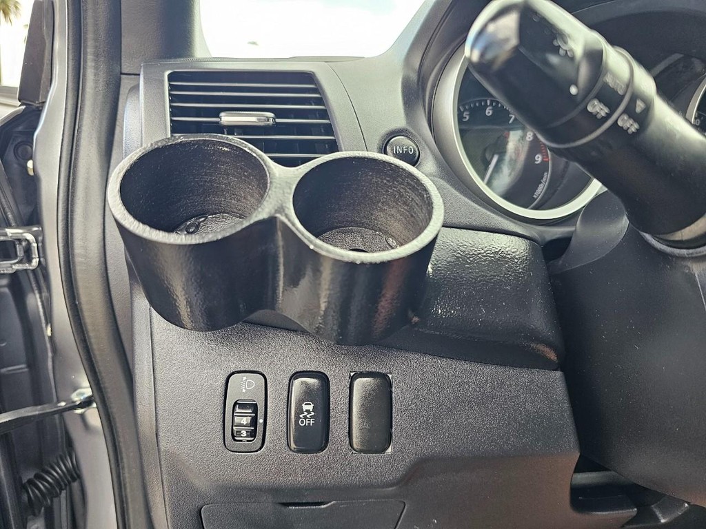 Mitsubishi Lancer Evolution Vehicle Full-screen Gallery Image 20