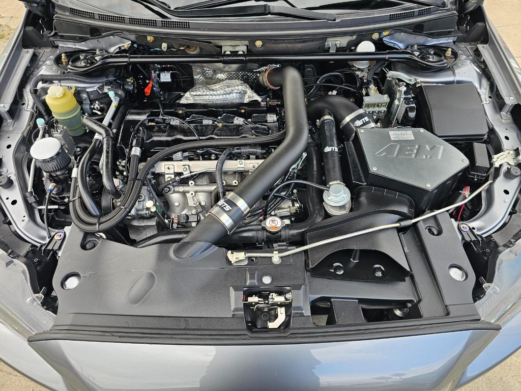 Mitsubishi Lancer Evolution Vehicle Full-screen Gallery Image 37