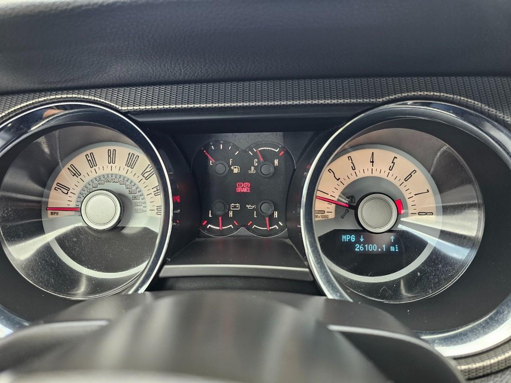 Ford Mustang Vehicle Full-screen Gallery Image 17