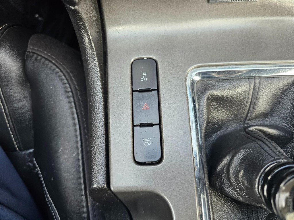 Ford Mustang Vehicle Full-screen Gallery Image 19