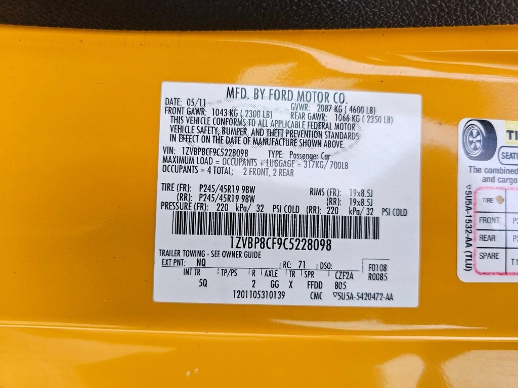 Ford Mustang Vehicle Full-screen Gallery Image 30