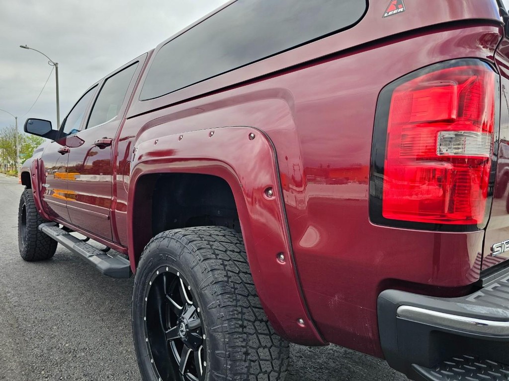 GMC Sierra 1500 Vehicle Full-screen Gallery Image 12